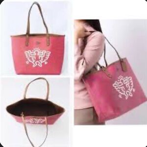 Coach Reversable Leather Tote with Pouch and dust bag